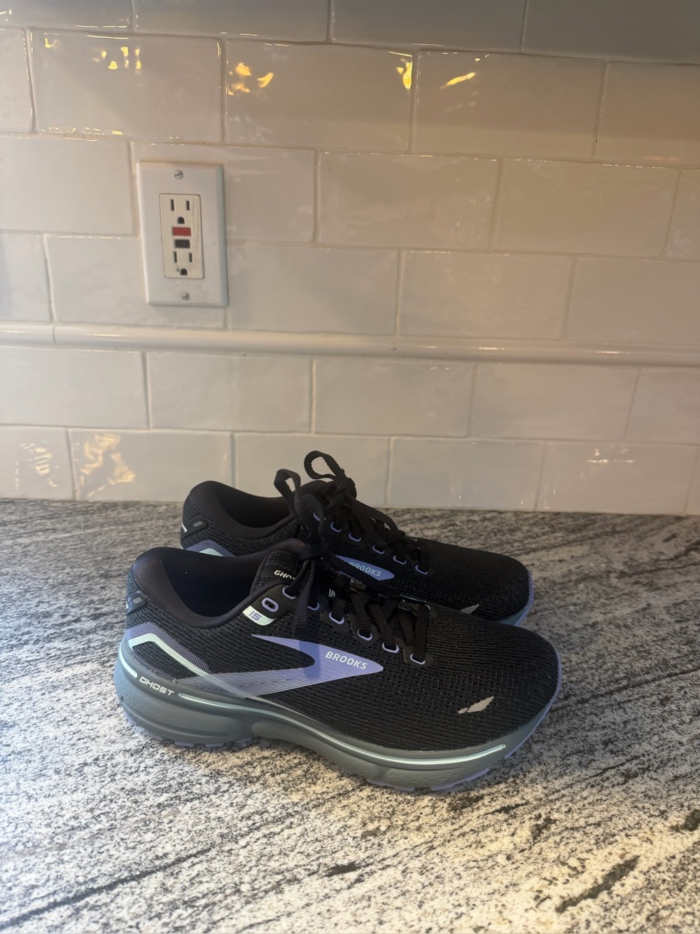 Women’s Brooks Ghost 15 Size 6